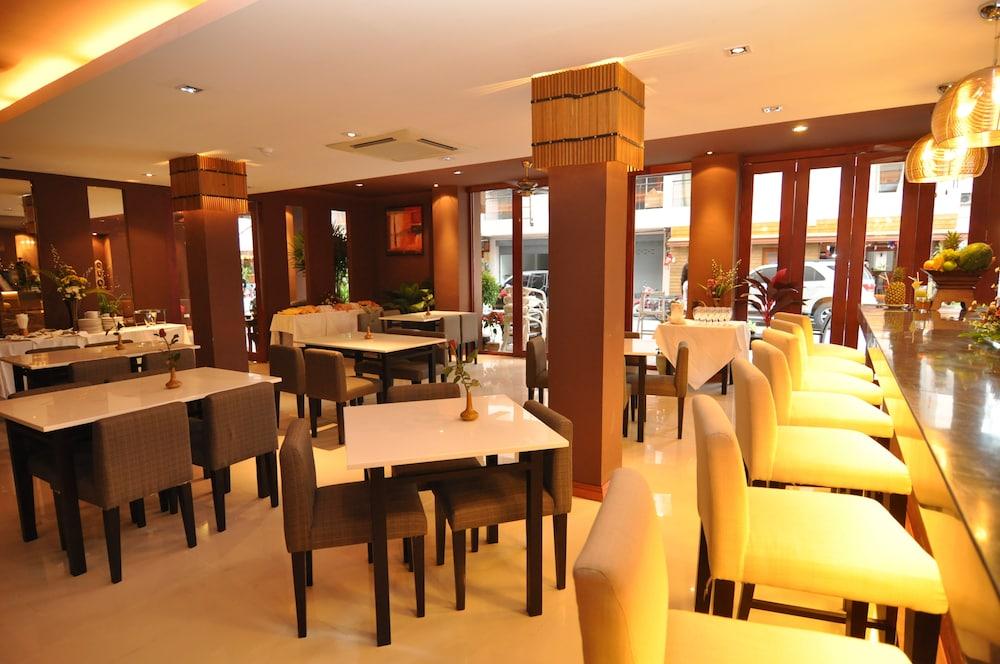 海明威酒店 Patong 外观 照片
